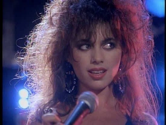 Happy birthday, Susanna Hoffs. 