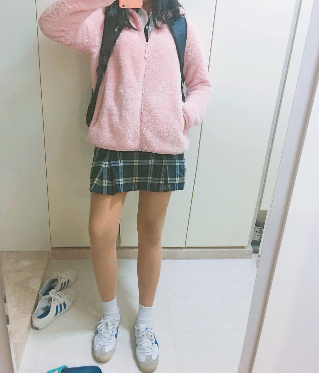 ワババシェア Ar Twitter 制服だって韓国っぽくしたい そんなあなたにおすすめアレンジ 韓国ガールの制服を覗き見 1 タイト目ミニ 2 短め白靴下 3 ごろっとしたスニーカー 4 パーカーやフリース 制服タグは 교복 교복스타그램 韓国 ワババシェア Ar Twitter 制服だって韓国っぽくしたい そんなあなたにおすすめアレンジ 韓国ガールの制服を覗き見 1 タイト目ミニ 2 短め白靴下 3 ごろっとしたスニーカー 4 パーカーやフリース 制服タグは 교복 교복스타그램 韓国
