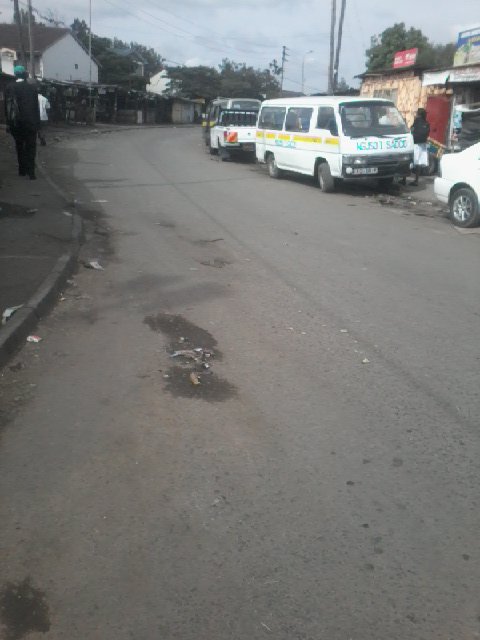 @JamesMacharia_ <a href="/ntsa_kenya/">NTSA KENYA</a> <a href="/wnyakera/">Irungu Nyakera, CBS</a> <a href="/KideroEvans/">Dr. Evans Kidero</a> a repair garage has blocked 1 lane of a public rd-mbagathi rd from magiwa.Please assist.