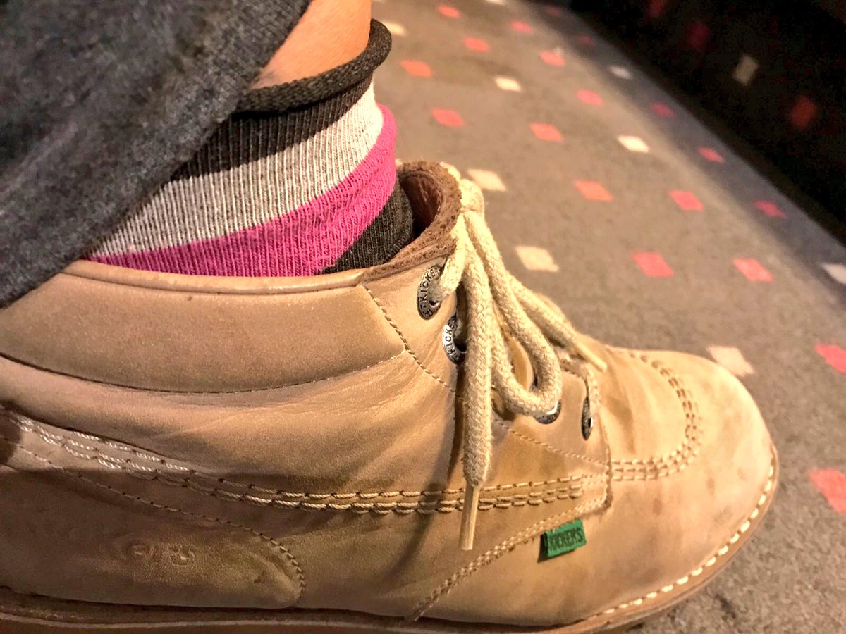 #pensoA me ed alla mia mania di abbinamenti colori, ma stavolta ho esagerato:calzini in tinta alla moquette😂 #HotelDellaConciliazione #Roma