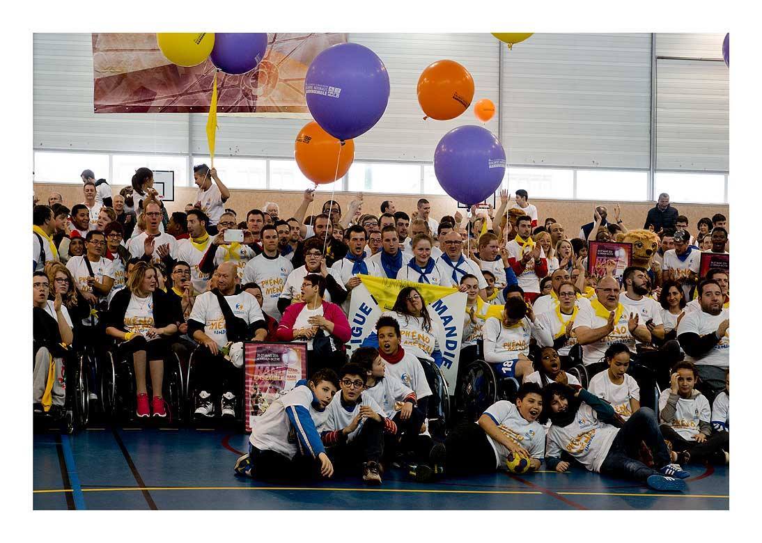 handensemble_'s tweet photo. Ce w-e, place au #Handensemble2017 avec le @CSAKBhandball et la @ffhandball !
RDV sur https://t.co/9KWMDnpoZo pour ne rien manquer ! 
#CSAKB https://t.co/kupiE0CauP
