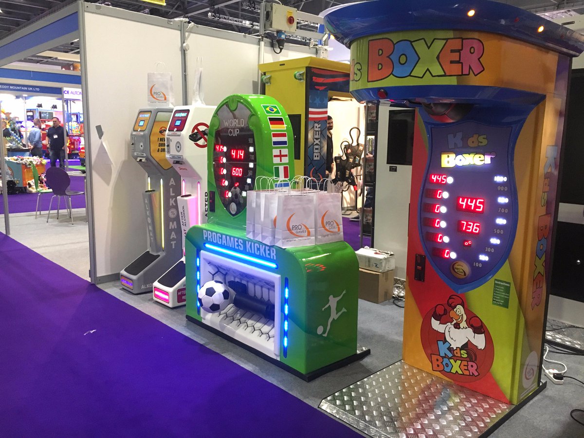 boxer_machines's tweet photo. ❗️Welcome to @EAGExpo Pro Games  team on stand 856 ◀️ #EAGLive @ExCeLLondon Let The Show Begin! https://t.co/jCiv0UXXkr