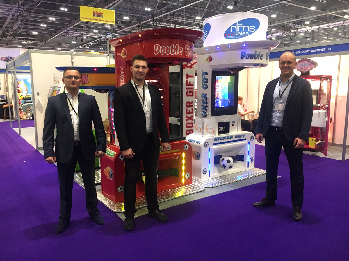 boxer_machines's tweet photo. ❗️Welcome to @EAGExpo Pro Games  team on stand 856 ◀️ #EAGLive @ExCeLLondon Let The Show Begin! https://t.co/jCiv0UXXkr