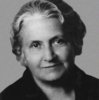 EduEmoEsc's tweet photo. La mayor señal del éxito de un profesor es poder decir: "Ahora los niños trabajan como si yo no existiera" - María Montessori https://t.co/zPJdLwHNrl