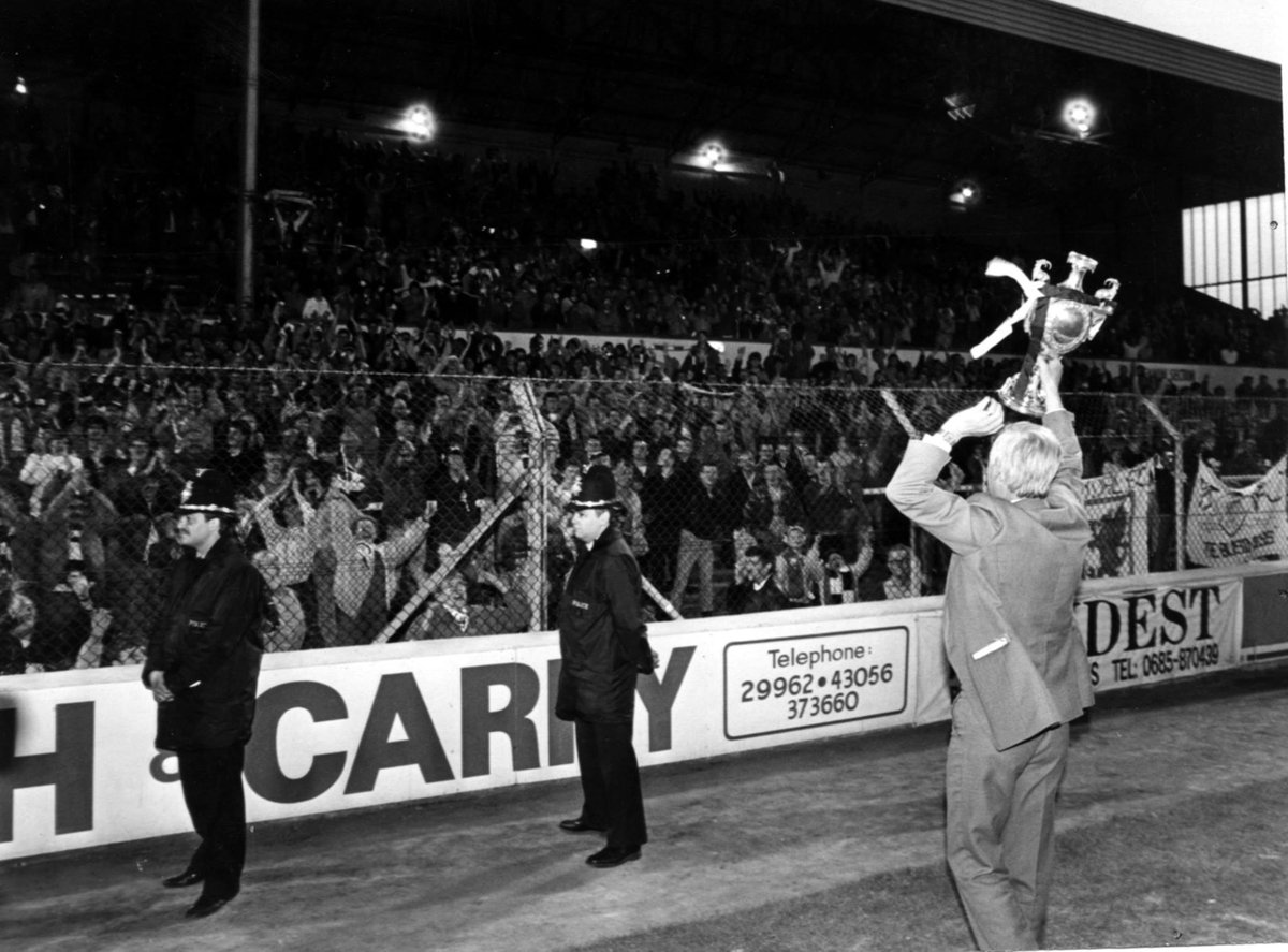 MerthyrTownFC's tweet photo. 📷 This is one, very cool photograph!

Who was at Ninian Park that night? ⚽🏆 https://t.co/gRziL4jwkg
