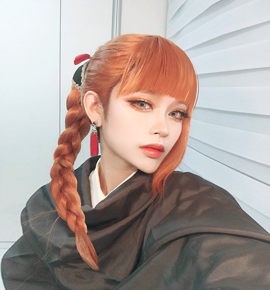 haim__'s tweet photo. 카구라 마미한테 대치임😂 https://t.co/9vtBmvxVf6