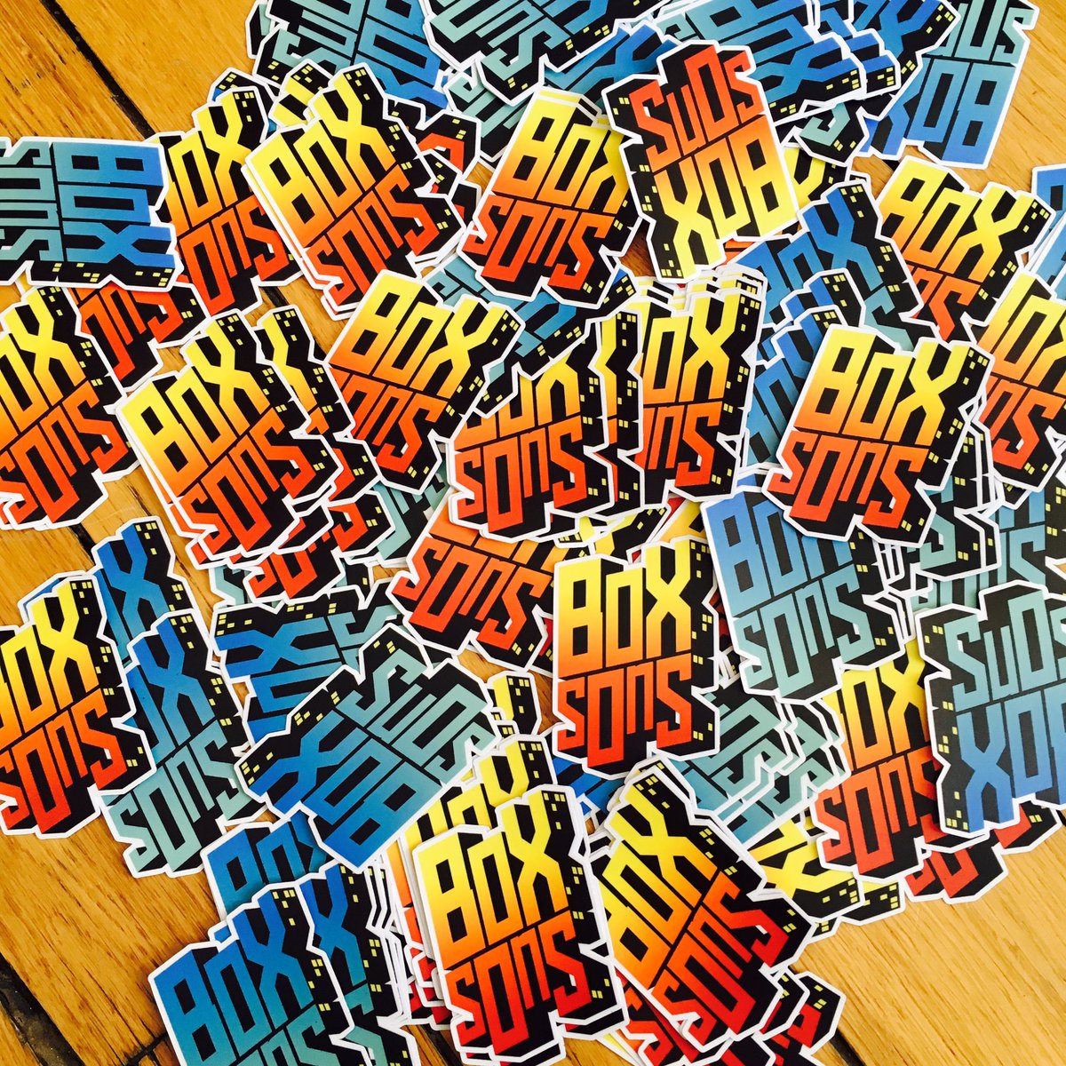 BoxSonsFr's tweet image. Ils sont arrivés, les premiers autocollants #BoxSons en cadeau à nos premiers abonnés