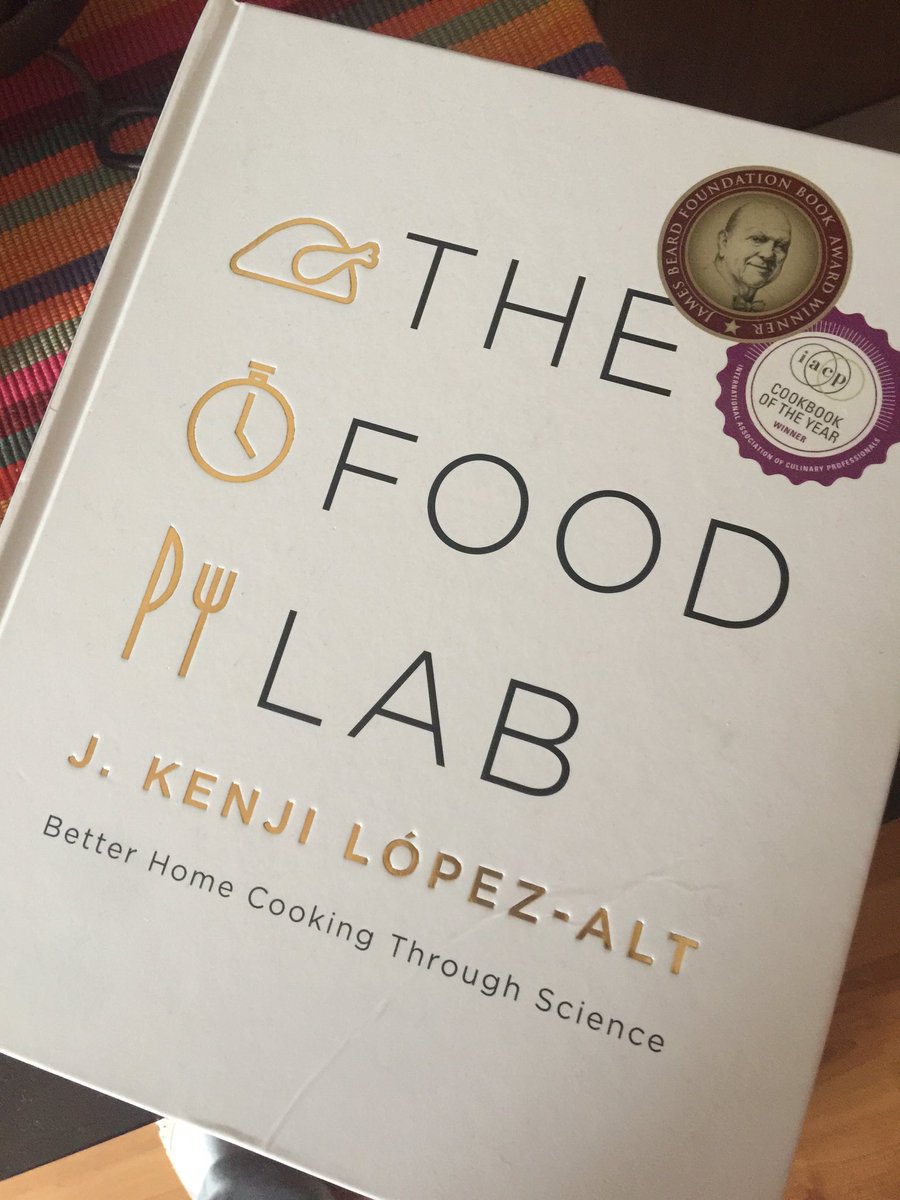 vands2k's tweet image. @TheFoodLab fresh from the US... A friend picked it up, look forward to reading!
#keto #bettercooking