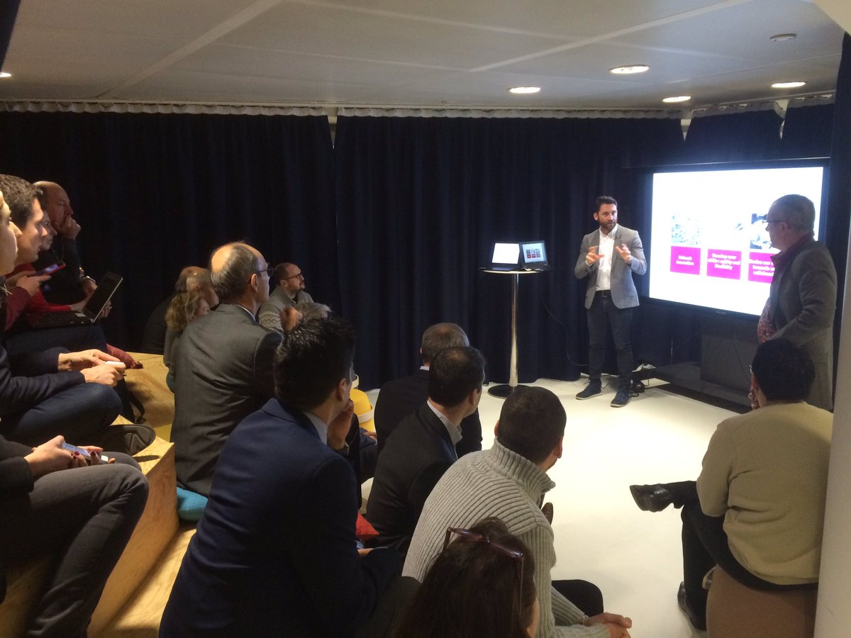IMA_Innovation's tweet photo. #DeepDive @UnibailRodamco : présentation du Lab #Urlab dans l'espace #Mixer ! #TransfoNum #Digital #openInnovation #urlink #startups #IMA https://t.co/d9C9Ysqtjy