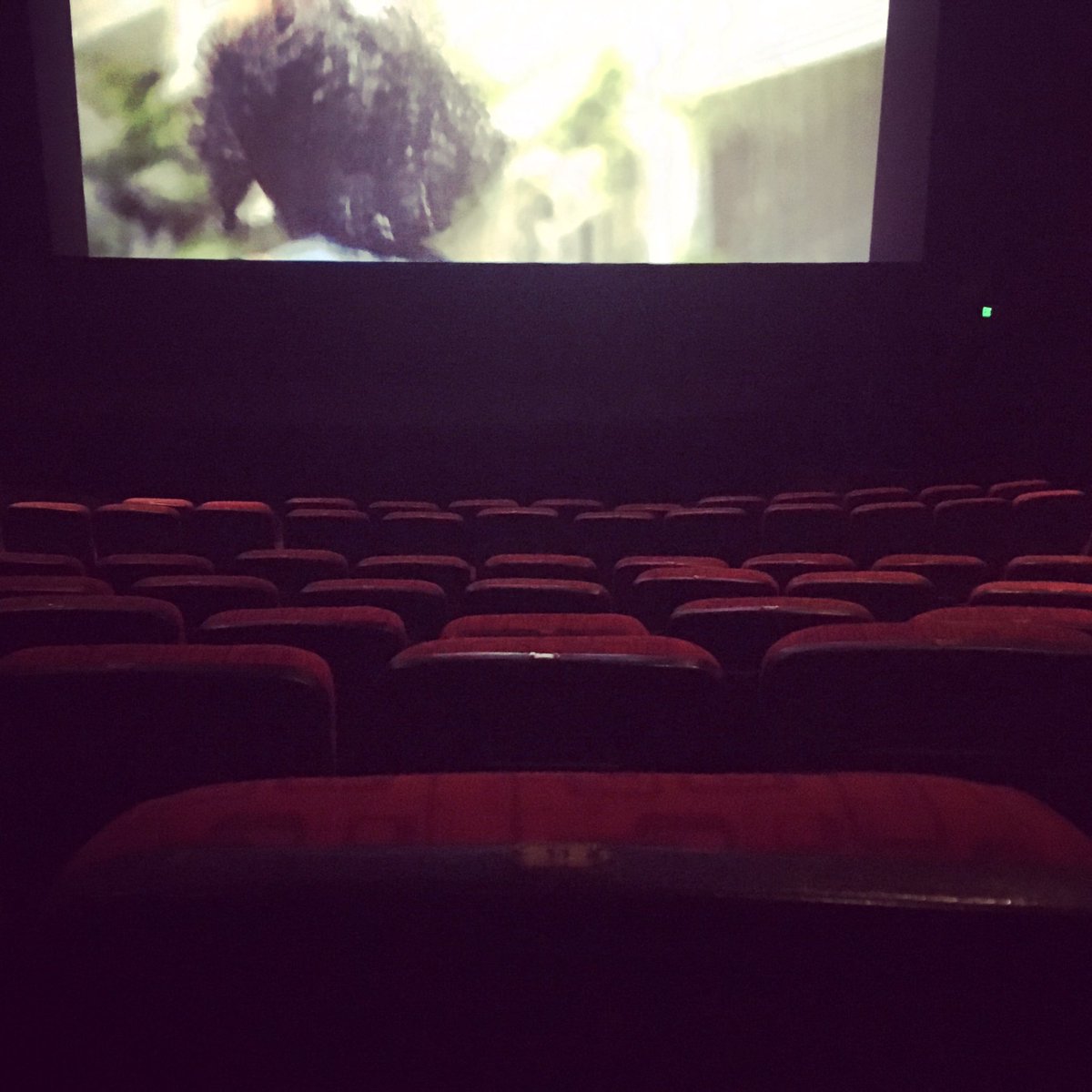 WriteTania's tweet photo. When you're the only one at the cinema ❤️ #moviemania #Cinemalove #DoubleFeluda #Tollywood #detectivestory https://t.co/r7jX7qmJCM