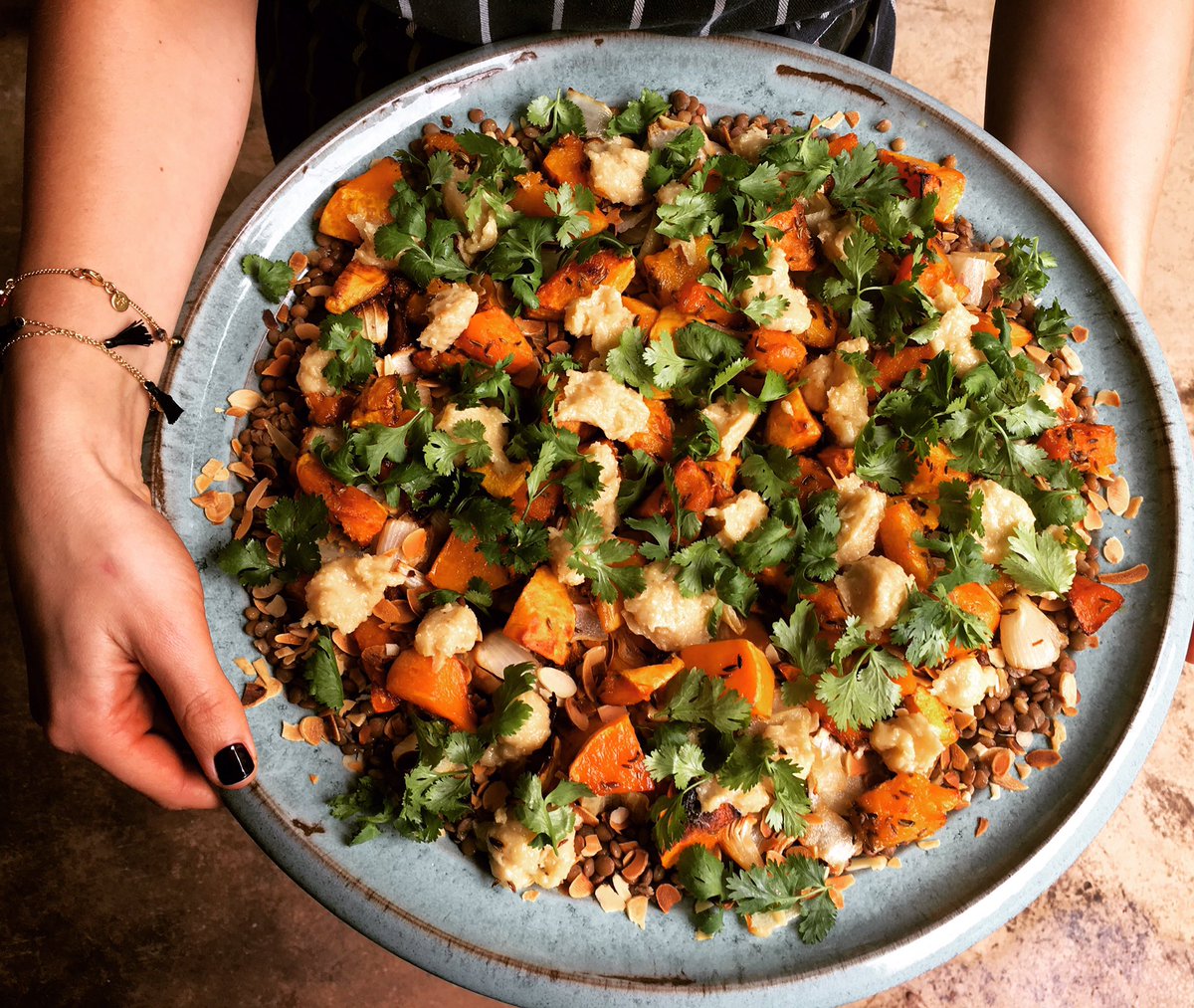 Lentil, onion, butternut, cumin and coriander salad with blobs of cashew 'cheese' 😍 Healthy and Delish #vegan #lunching #delishsisters