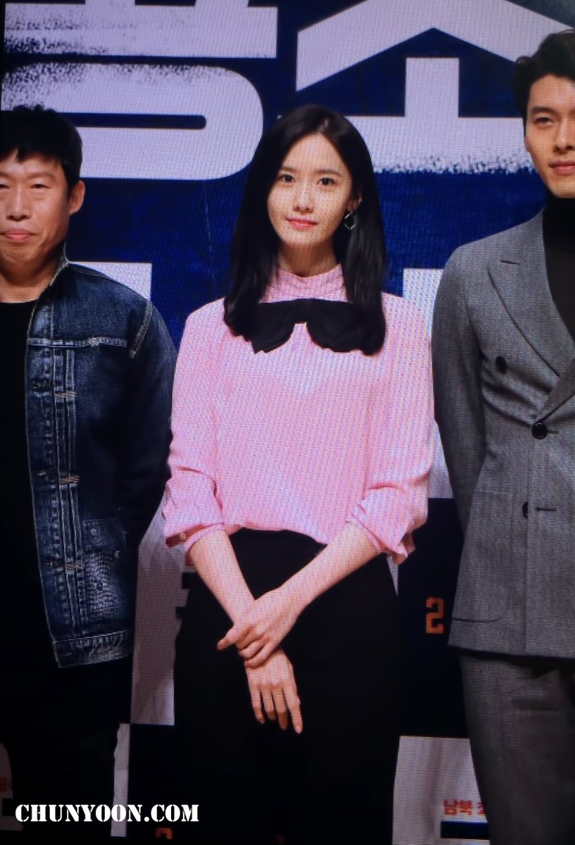 [PIC][16-01-2017]YoonA tham dự buổi Showcase cho Movie "Confidential Assignment" cùng đoàn làm phim vào hôm nay C2XDNHbXUAAg8Gf