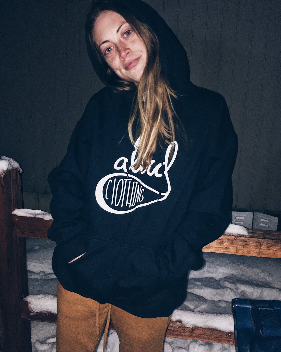 allypoe_'s tweet photo. @barclay_shreds best welcome home gift ✨ #altrd thx for the fit https://t.co/5JmEet8qLJ