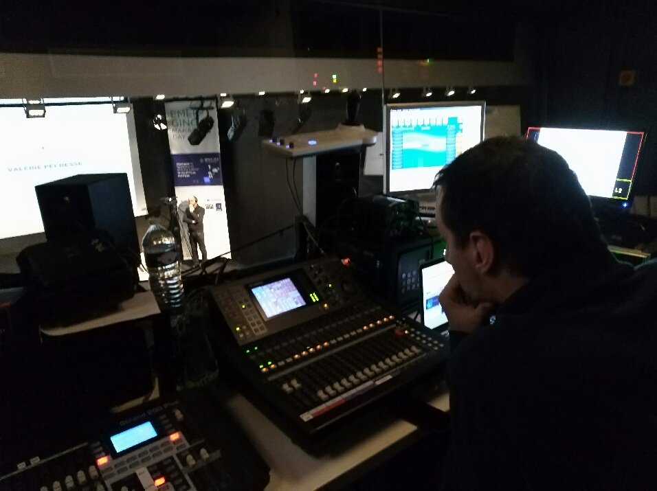 SolutionLive's tweet photo. Sur le pont pour assurer la prestation de l’événement EMERGING MANAGER DAY de NewAlpha AM. En savoir plus => https://t.co/c26aZWOEBq https://t.co/liU8cxr6WG
