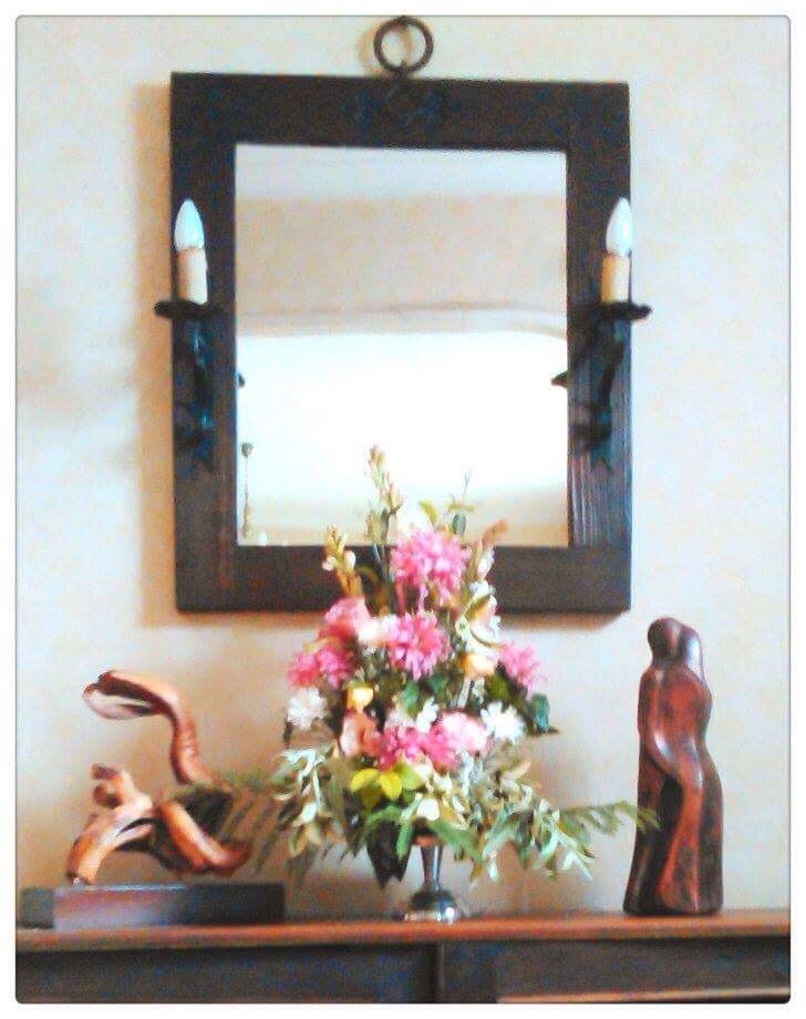 happyflowerschi's tweet photo. #Bohemian flowers #feather decor #alternative arrangements #flor de la justicia. https://t.co/FgjhgQ5QF7 https://t.co/2lGnyHGnyJ