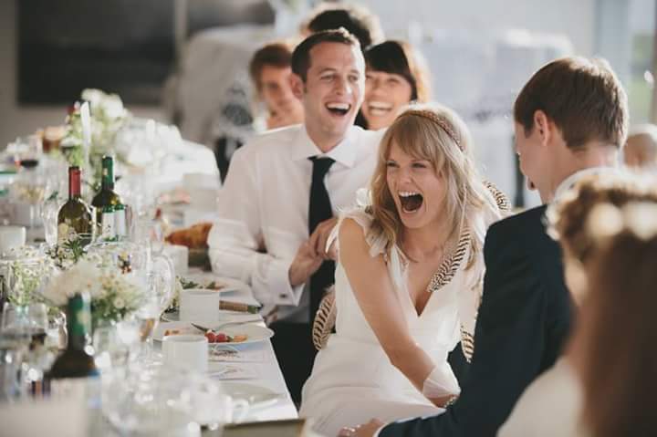 #noviosquesesientandondequieren #adiosalamesanupcial losclaustros.blogspot.com.es/2017/01/tenden…