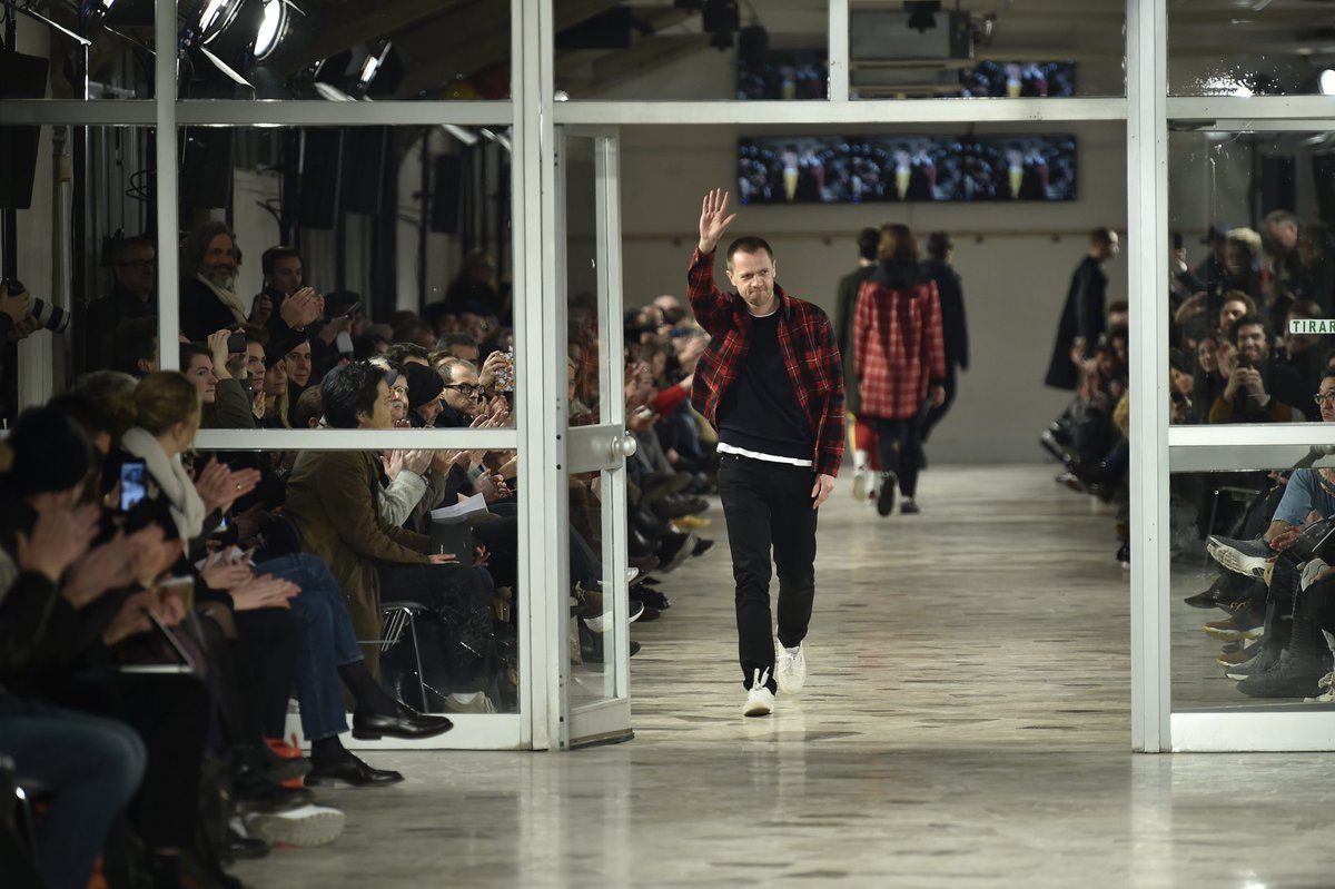 CRFASHIONBOOK's tweet photo. Every look from @TIMCOPPENS' European homecoming: https://t.co/vSrsWuaqRG https://t.co/huKp6YzZN7