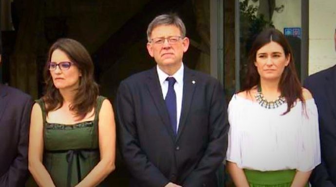 ESdiario_com's tweet photo. Escándalo sin precedentes en la Sanidad valenciana: despedir para enchufar a 300 socialistas. https://t.co/vj1TQq1Mh7 https://t.co/0xnZcnNeow