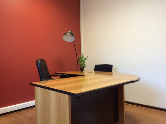 Bestmontelimar's tweet photo. Un bureau pour vous poser, votre activité s'accroît, choisissez la location  en #Centred'affaires #locationbureau #flexibility https://t.co/cmNBvfDjSz
