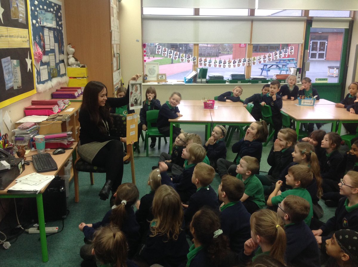 MrDanecki_BDP's tweet image. Revealing our response from @Cmdr_Hadfield to a VERY excited Year 2 crew! 😀🚀👍 @BDP_3AF @bentondeneprim #learningwithcontext #followyourdream