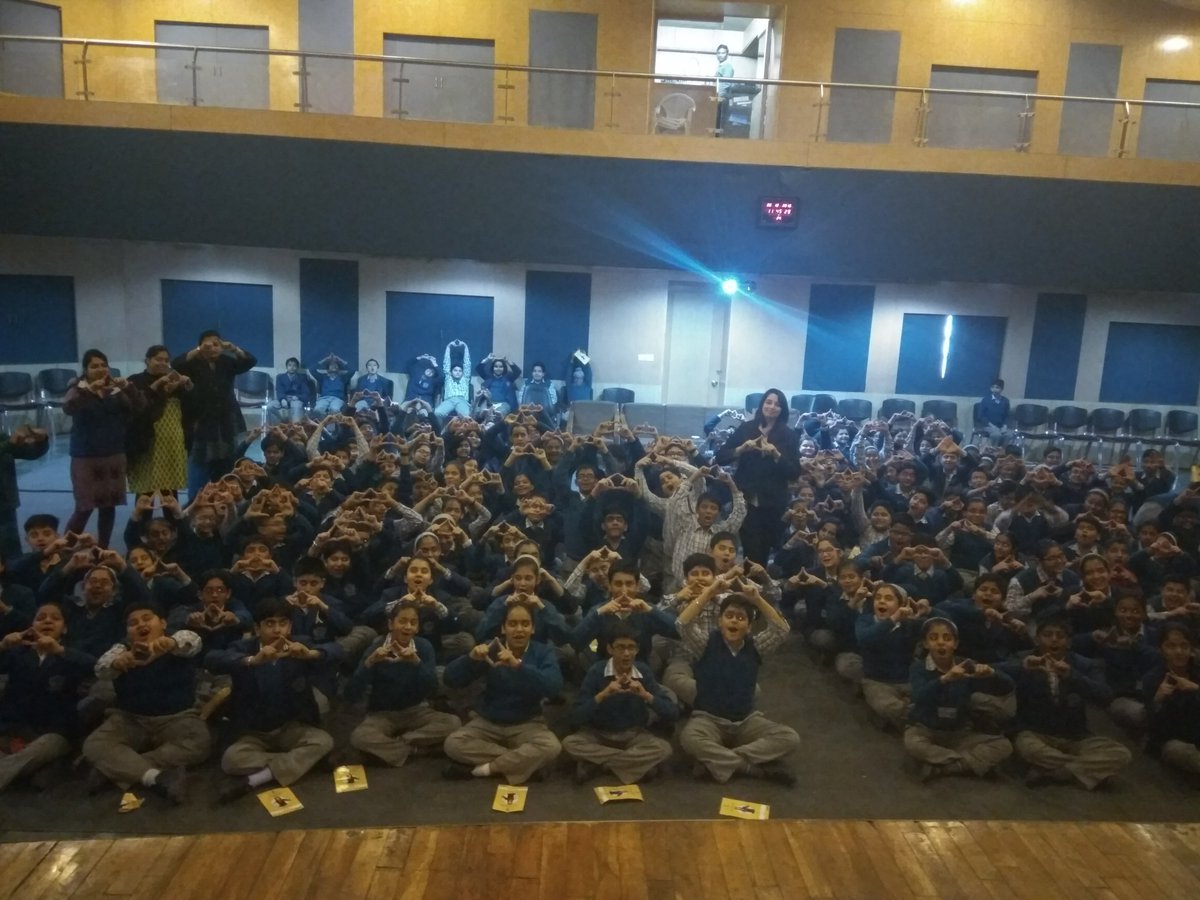 pompomrecycling's tweet photo. Preparing the next generation for good. #PomPom conducted #recyclingworkshop at #AhlconInternationalSchool. #SwachhBharat #Recycle #Waste https://t.co/L6dKCmumpI