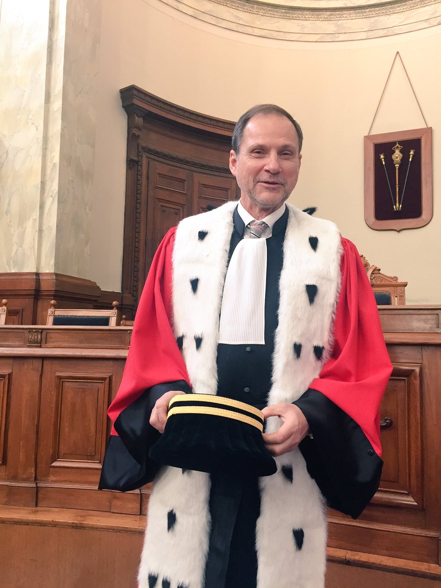 PG_CA_Chambery's tweet photo. Présentation de Pierre Becquet, avocat général, installé le 2 janvier 2017 https://t.co/Wzt7xa57gl