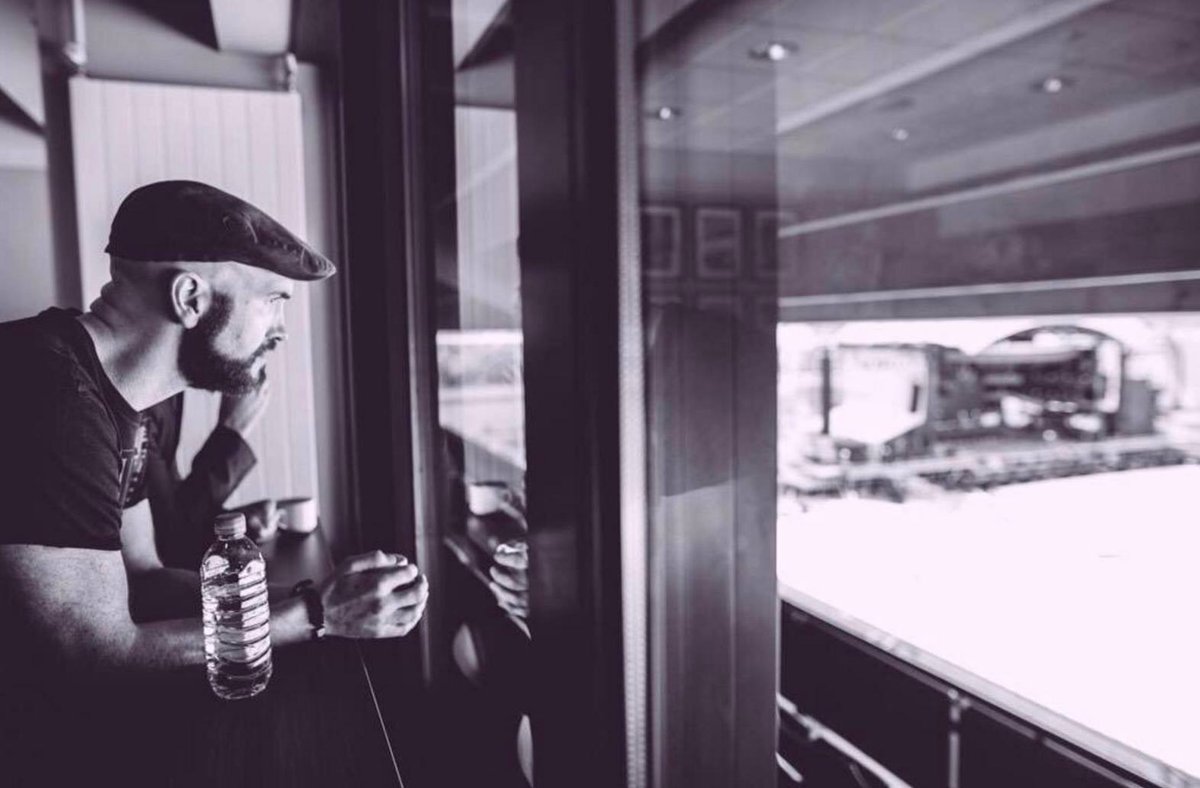 thescript's tweet image. Looking forward to what this year will bring... 🤘🏻 Thanks for sticking around guys. YOU'RE EPIC!