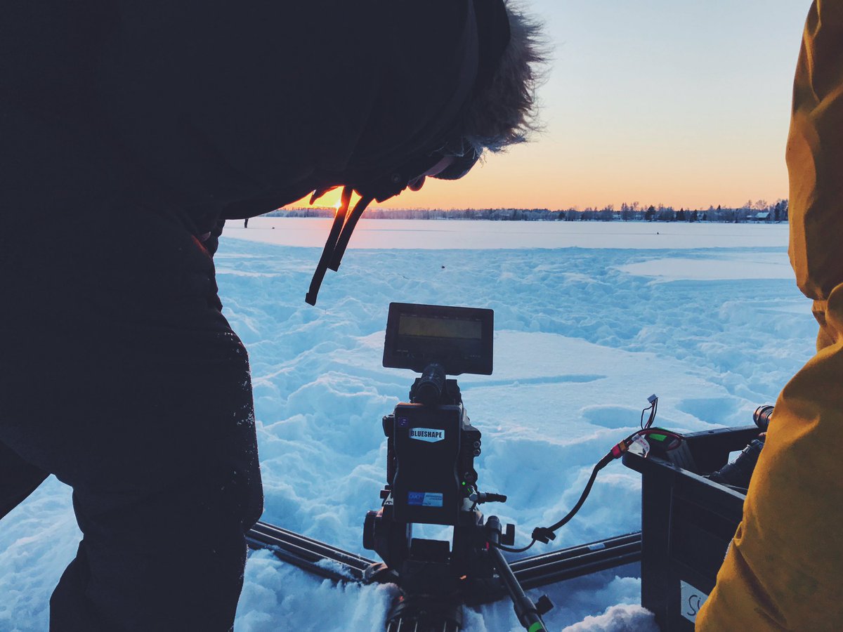 FlatlightCrea's tweet photo. Capturing the Winter light with our #RedWeapon. #FlatlightCreative #bts #makingof https://t.co/vNkiGyzAr2