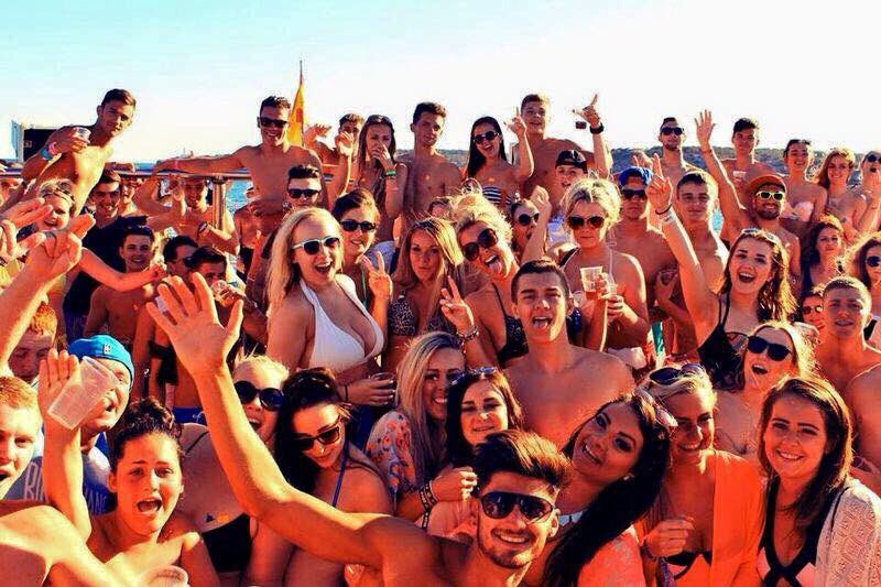 kavos2017's tweet photo. The sun
The sand
And a drink in my hand... #Kavos https://t.co/guCSWzDuL1