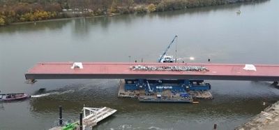 Cranepedia's tweet image. Sarens debuts new jacking system - CS1000 bit.ly/2jrZHQ6 #cranepedia #sarens #jackingsystem #schierstein #germany