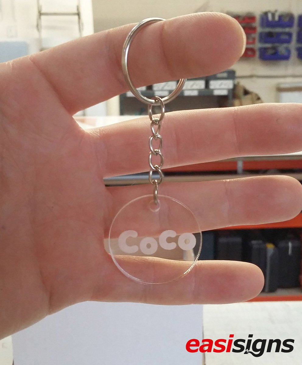 Personalised key rings, engraved with your logo, from just 80p each. #merch #branding #logo #london #keyrings goo.gl/7d3yxW