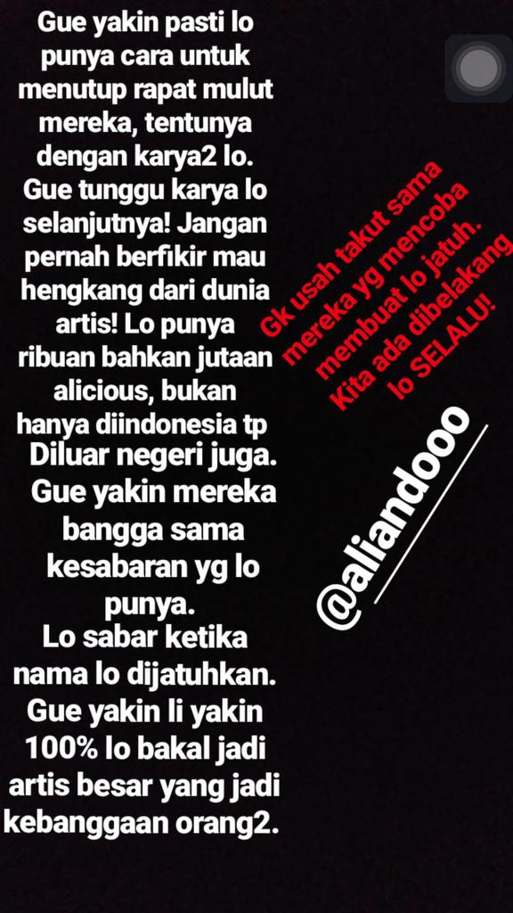 Len_Melani19's tweet photo. Li baca li @alysyarief... 
@yuni_HK @sovianiAnnur @MellyManyuun @27tigeresi @bagirrr https://t.co/mEQfOzDSKZ