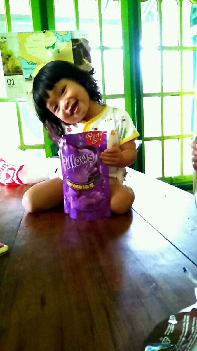 Irjamell's tweet photo. Iklan.. Keina Meia Azalea Meliala https://t.co/5CPKoQnYE0
