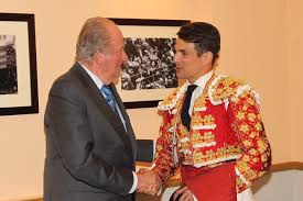 AntonioM646's tweet photo. El cruel "mata-elefantes" saludando al cruel "mata-toros"

Pobre España...!

Please dale ReTweet

Sígueme y te sigo, yo siempre cumplo...! https://t.co/GCKfaQeXZw