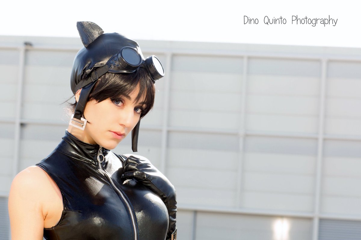 RT @SithVegeta: Catwoman - Ame Comi Version (by AmbraAura on @DeviantArt \u0026  @AmbraPazzani at TW) https://t.co/KJ0GXvzt2U, image size:1200x800