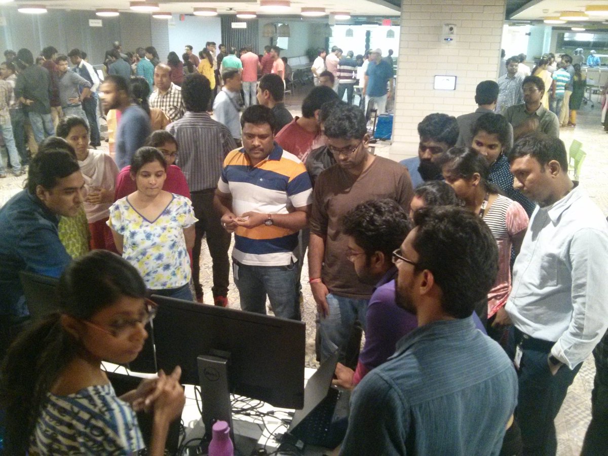 ayushmehrotra1's tweet photo. Crowd pouring in continuously at #PegaRobotics booth #PegaSpotlights #LifeAtPega Keep coming guys https://t.co/eFwkLnfO9C