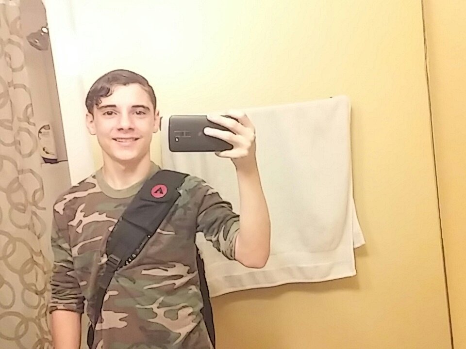 RealJacobRay316's tweet image. Ready for school. Good luck today everyone lol!!!!