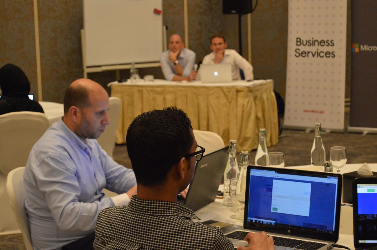 #Entrepreneurs Started design storefront wz Yeebah.com The full e-commerce solution by @Arabia004 then will #Start 😉 by PAYFORT