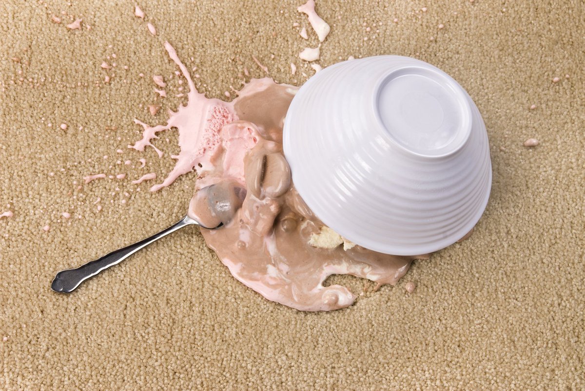 NCCA__'s tweet photo. Act quickly. Scrape up solids, blot up liquids. #TuesdayTip https://t.co/UWmJcrCwdt