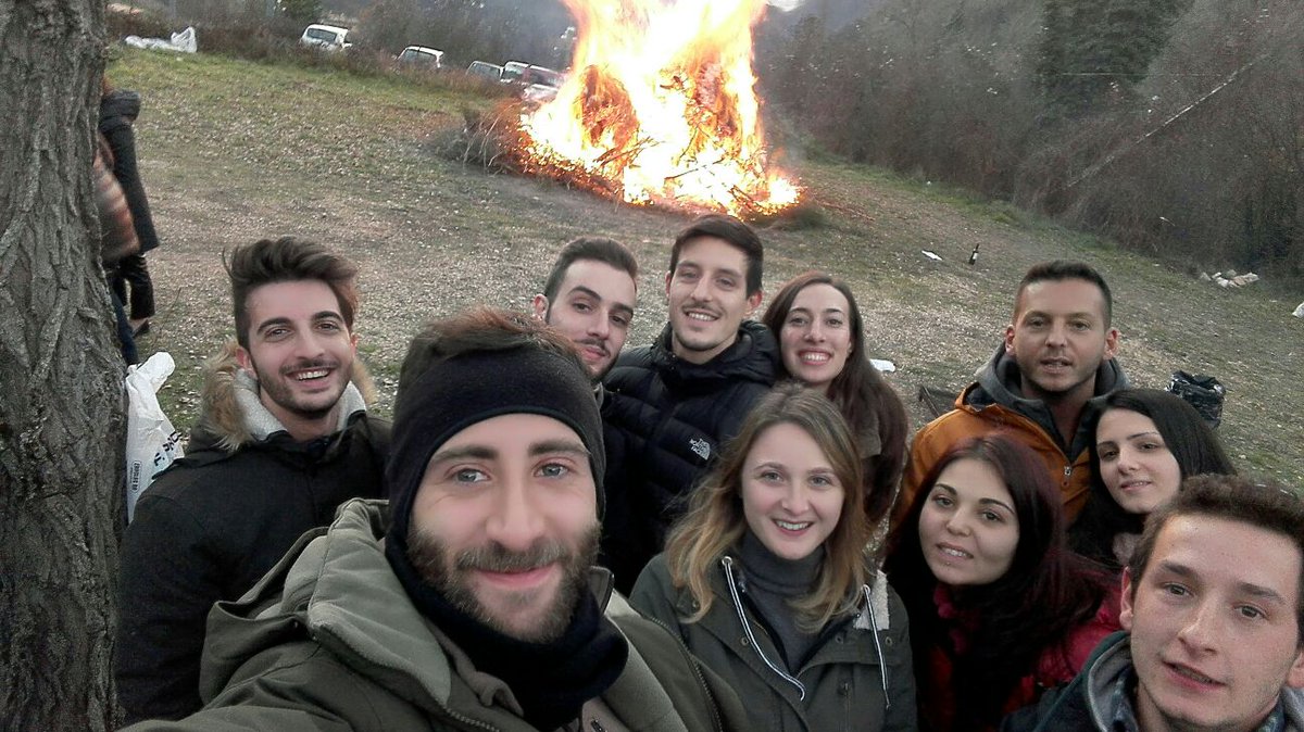 GabrieleLibianc's tweet photo. @SOS_SantEutizio @Carne_italiana questa è la comunità di #Piedivalle di #Preci durante una delle più antiche tradizioni i #fauni #focaraccio https://t.co/b7ImxFwT28