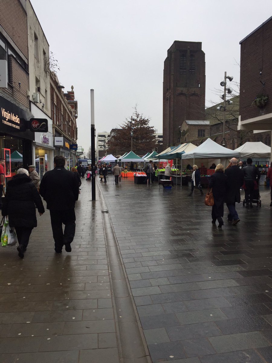 CableTaxis's tweet image. St Helens Tuesday markets on Church Street, lots of great bargains! Give us a call and get down there! 🚕 01744 777 777 🚕 #sthelens