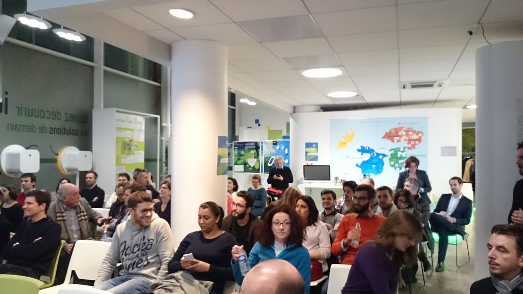 XavierLava's tweet photo. About to start a talk about Blockchain &amp; Energy at #SmartElectricLyon #BePulse #Plantoid #Daisee https://t.co/G6xDd0AOnY