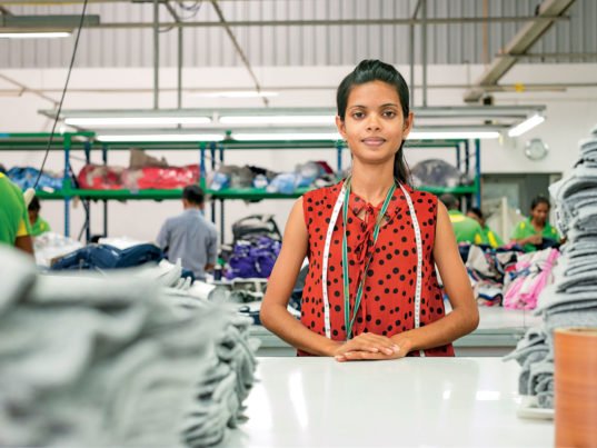 Ecouterre tweet media