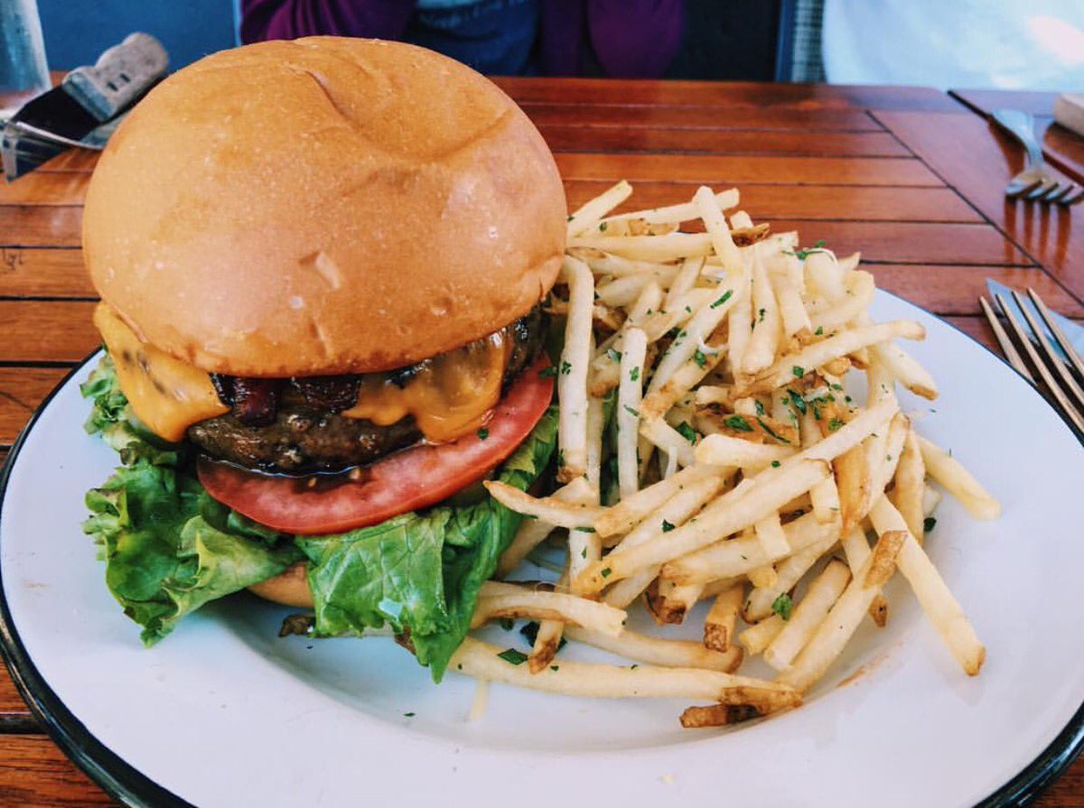 artstablesm's tweet photo. Today's feels like a Chef's Burger & Fries kinda day. Have a good one! ๐๐๐ธ @fabers_foodsta #santamonica #artstablesm https://t.co/iETCc0eRsy