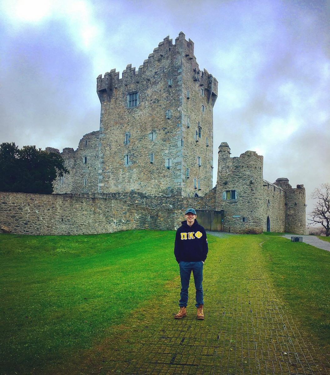 Corey Gittleman, Iota Alpha (<a href="/SHUpkp/">SHU Pi Kappa Phi</a>), representing #ΠΚΦ in Ireland. #PiKappsAbroad 🇮🇪🍀⚔ starandlamp.com/index.php/phot…
