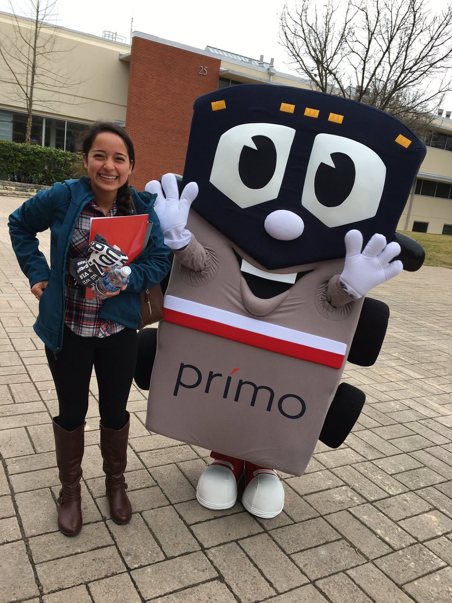 VIA_Transit's tweet photo. Crisiela M. is our first #RideVIA Prize Pack winner at @SAC_PR WOW days! #SemesterPass https://t.co/q7XhuCi8pg