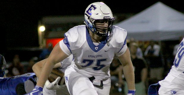 247Sports's tweet photo. Shakeup at the top as 247Sports announces final 5-stars for ’17 https://t.co/jkdMdYC5sh https://t.co/elpIxNaTVq
