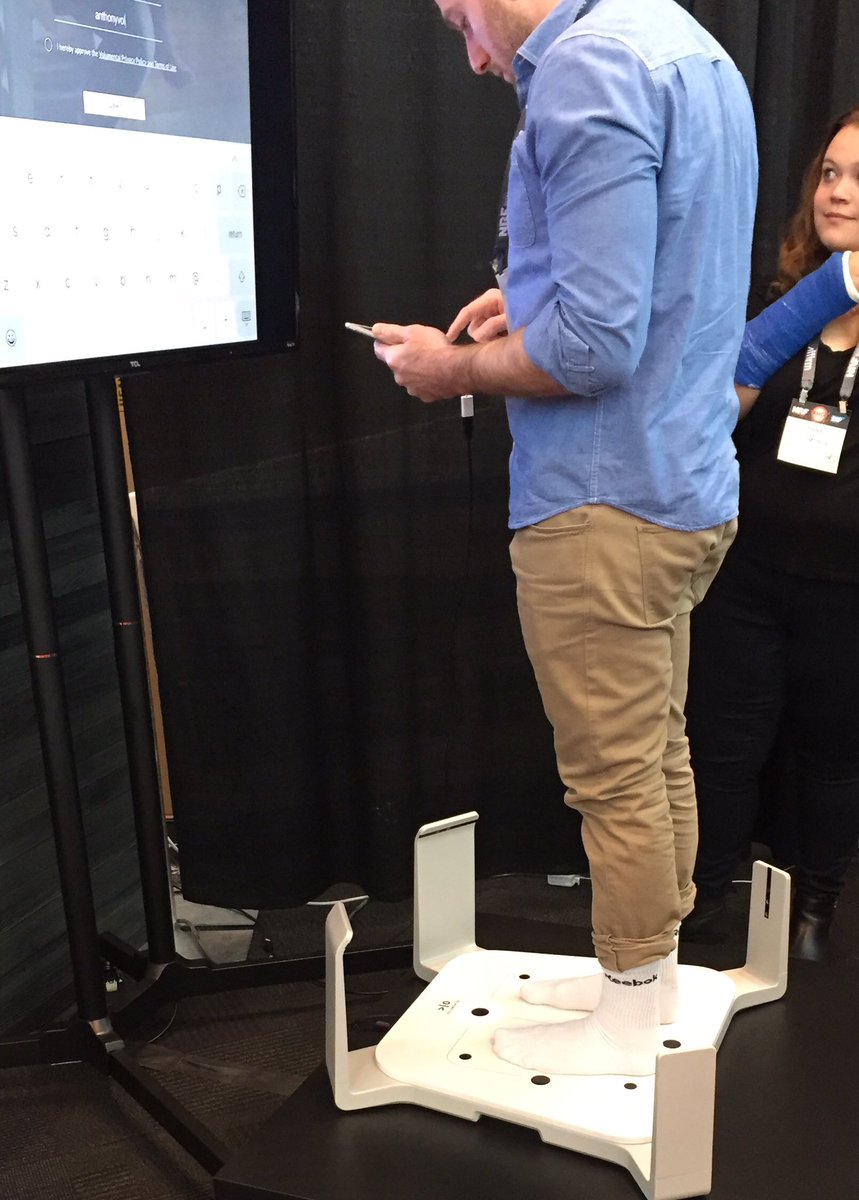 gdhauteville's tweet photo. La fin des paires de chaussures? #volumental et #sizeright proposent de mesurer chaque pied pour le fit parfait #nrf17 #digital #innovation https://t.co/mUaRqjQbVO