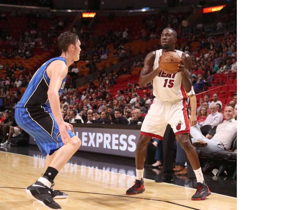 The Heat sign Okaro White to a 10-day contract... bit.ly/2k1vXdH https://t.co/9KrkxWeBad