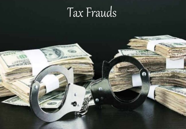 5 Ways to Protect Yourself From Tax Fraud &amp; ID Theft

Feel free to contact us (800) 209-5009 or by visiting universaltaxlv.com